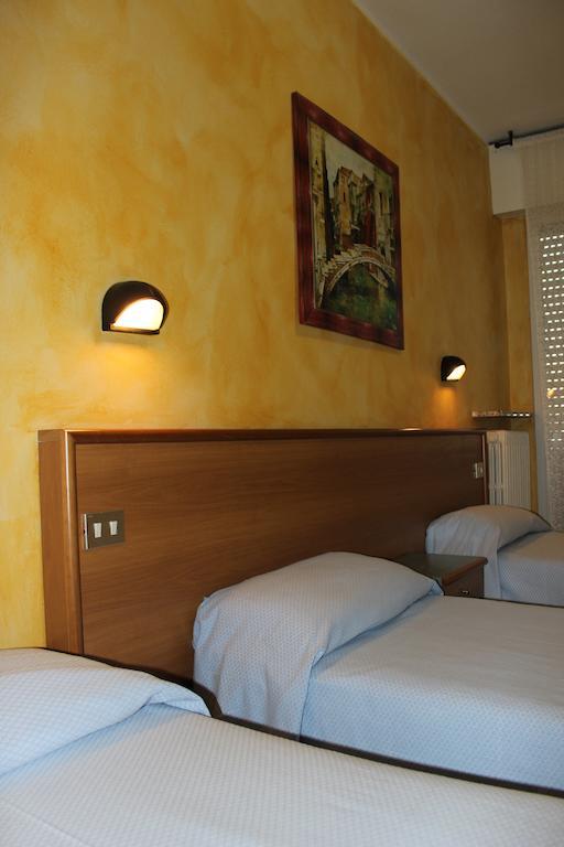 Albergo Napoleone SantʼAmbrogio di Valpolicella Chambre photo