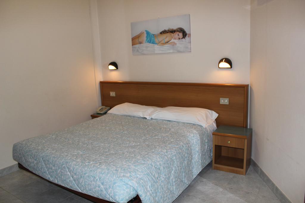 Albergo Napoleone SantʼAmbrogio di Valpolicella Extérieur photo